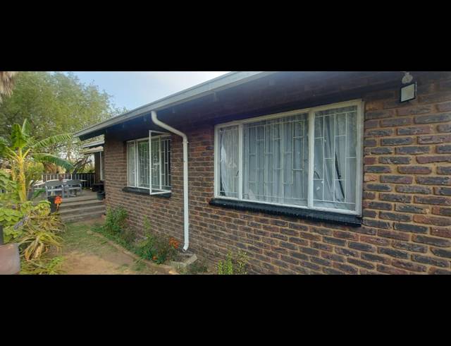 3 BEDROOM FREESTANDING FOR SALE IN NORKEM PARK